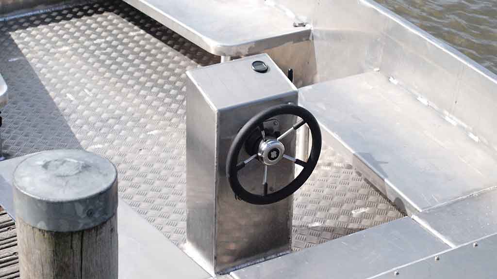 Interieur E-sloep 530